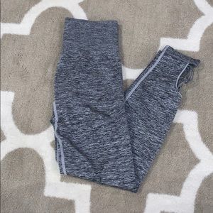 Seamless VS Pink Ultimate Seamless Leggings